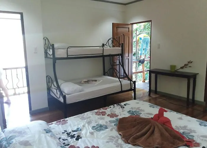 Puerto Galera Palangan Hilltop Guesthouse -Tropical Retreat